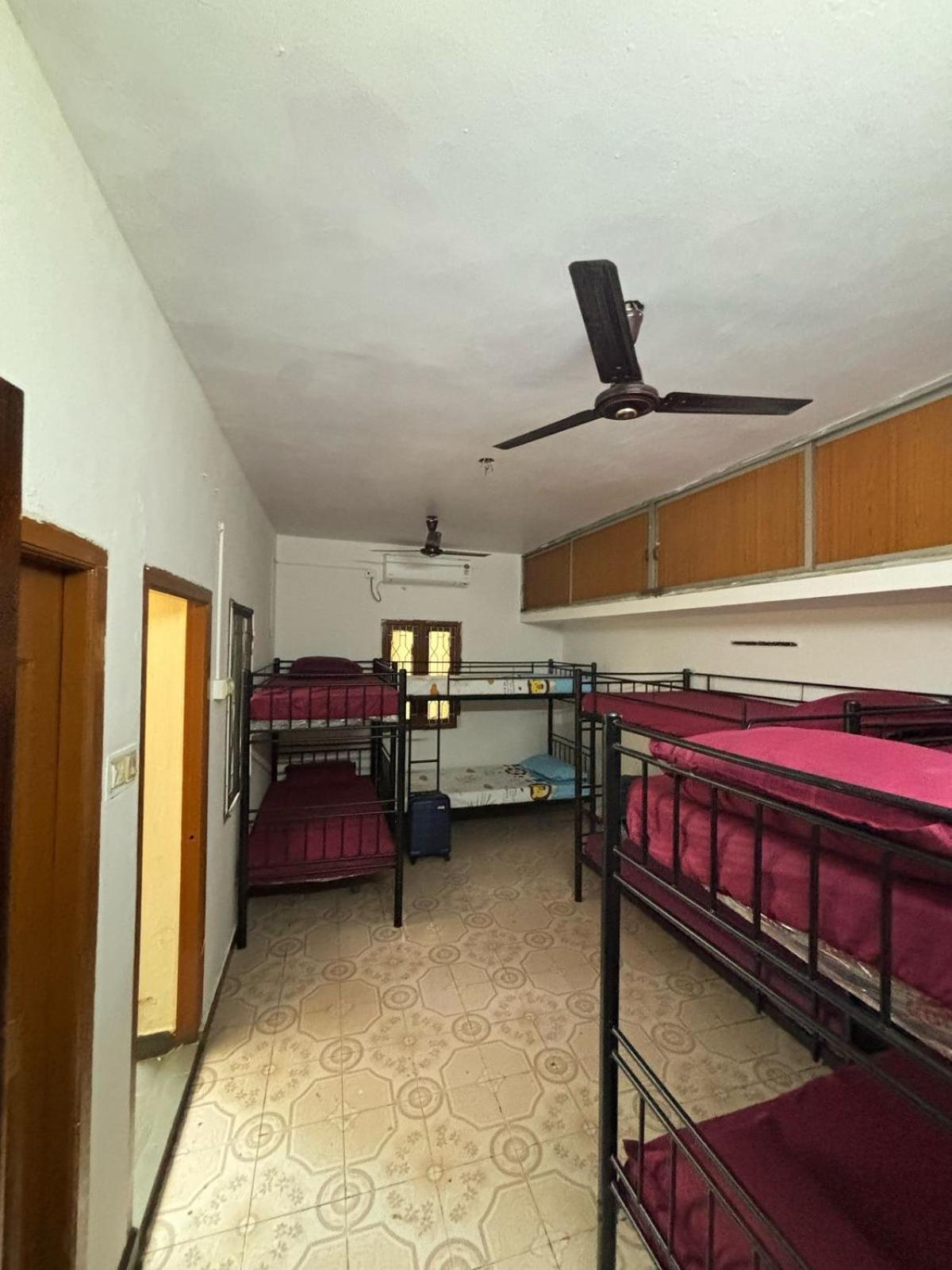 Hostel Madras Eksteriør bilde